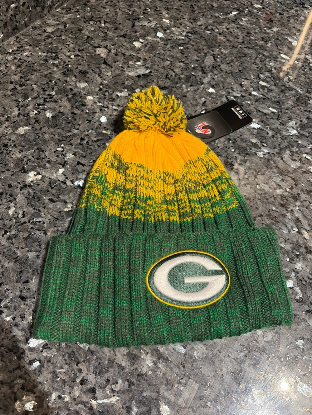 Green Bay Packers Beanie Hat Cap Green New Era Pom Adult NFL Football Team NWT